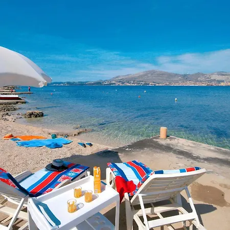 Apartman Family Friendly With A Swimming Pool Okrug Gornji, Ciovo - 8626 *
