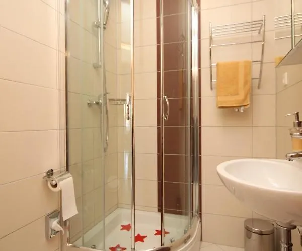 Apartment Family Friendly Apartments With A Swimming Pool Okrug Gornji, Ciovo - 8626 *