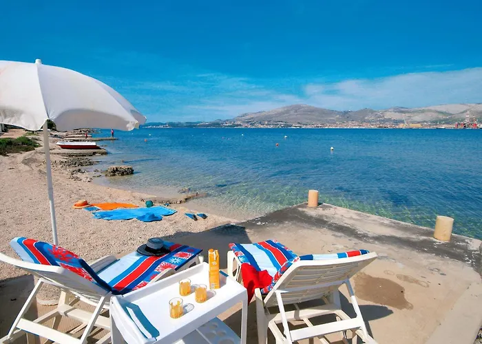 Apartment Family Friendly Apartments With A Swimming Pool Okrug Gornji, Ciovo - 8626 *