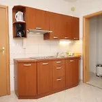 Family Friendly With A Swimming Pool Okrug Gornji, Ciovo - 8626 Lägenhet