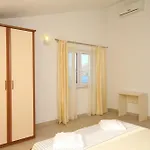 Apartment Family Friendly Apartments With A Swimming Pool Okrug Gornji, Ciovo - 8626 Trogir
