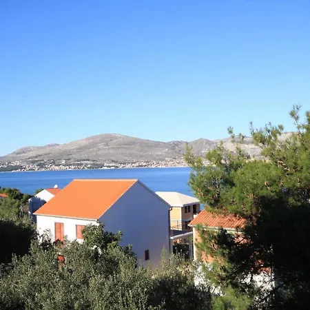 Family Friendly With A Swimming Pool Okrug Gornji, Ciovo - 8626