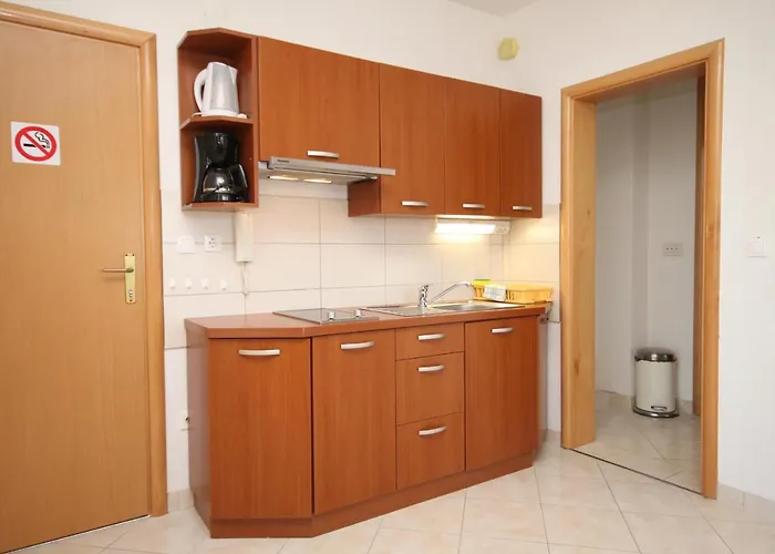 Family Friendly With A Swimming Pool Okrug Gornji, Ciovo - 8626 Appartement