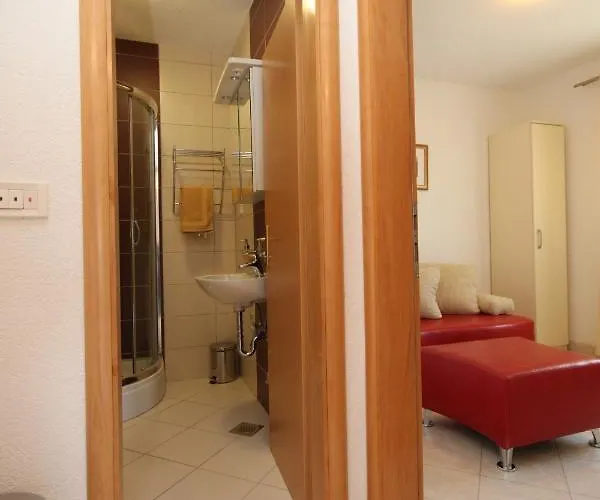 Family Friendly With A Swimming Pool Okrug Gornji, Ciovo - 8626 Trogir