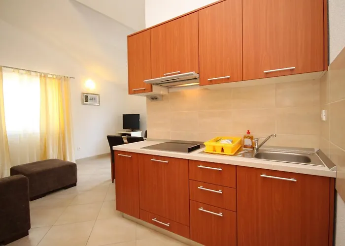 Appartement Family Friendly With A Swimming Pool Okrug Gornji, Ciovo - 8626