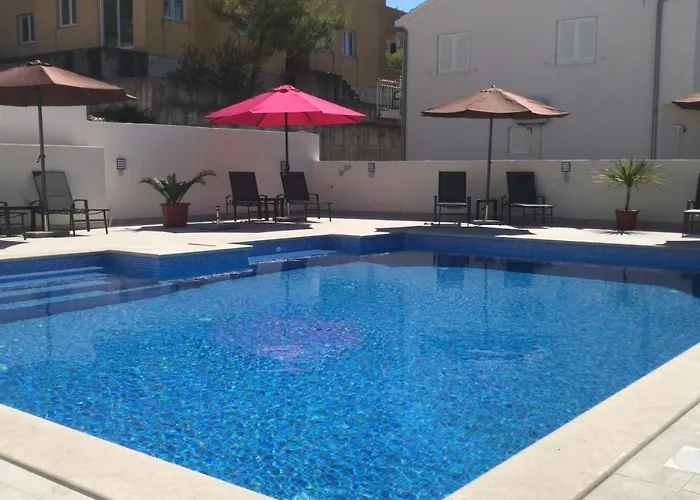 Appartement Family Friendly With A Swimming Pool Okrug Gornji, Ciovo - 8626